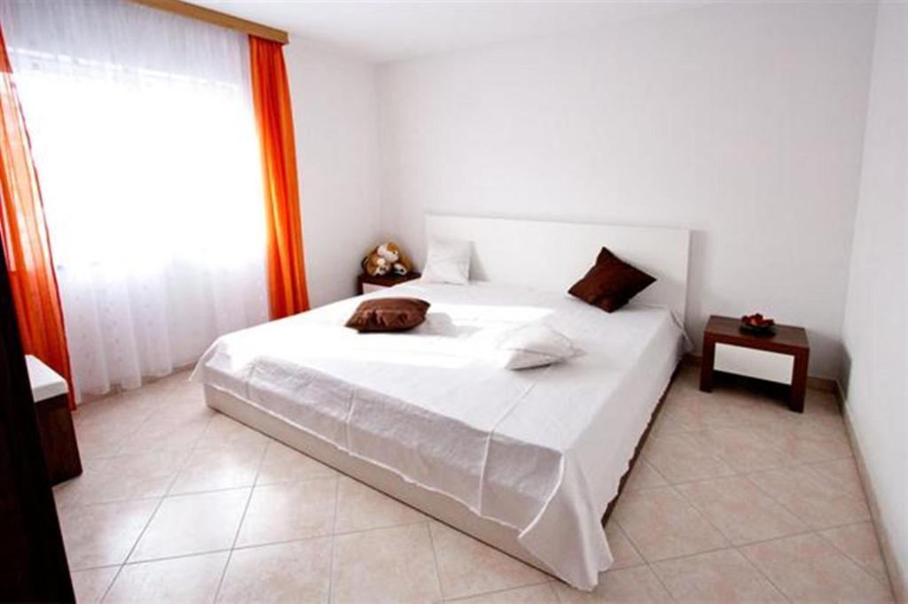 Villa San Malinska Rom bilde